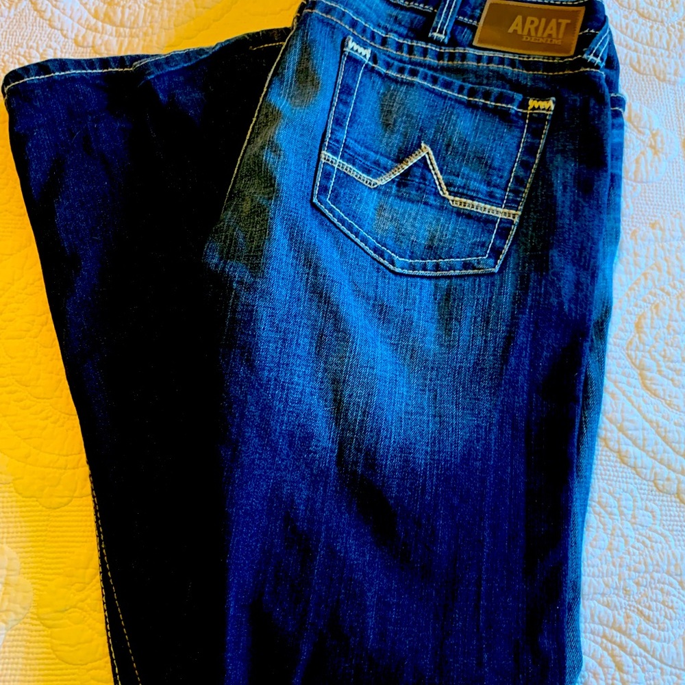 Men’s Ariat denim jeans rocker boot 38x36 never worn